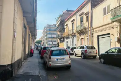 Palazzo in vendita, Via Pidatella, Catania