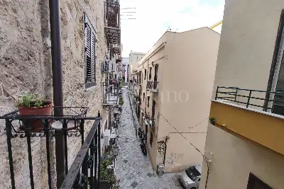 Casa in vendita, Via Valverde, Palermo