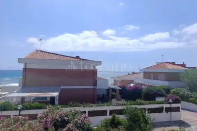 Villino a Schiera in affitto, Via dei Lillà, Anzio