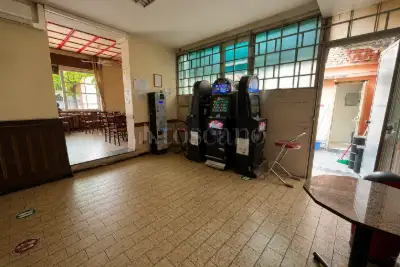 Negozio in vendita, Via Madonnina, Nova Milanese