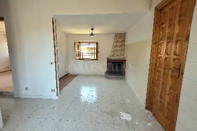 Villino a Schiera in vendita, Via degli Ossoli, Roma