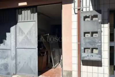 Garage in vendita, Via Pozzo, Aci Catena