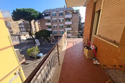 Casa in vendita, Via Roma, Pomezia