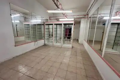 Negozio in vendita, Via Al Sesto Miglio, Roma