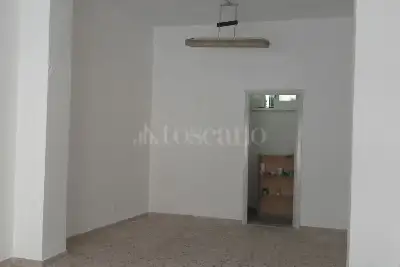 Negozio in affitto, Via Vespri, 61, Valderice