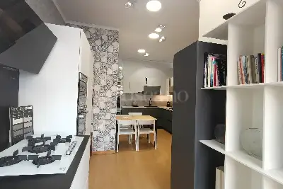 Attività Commerciale in vendita, Largo Gaetano la Loggia, Roma