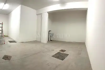 Box in vendita, Via delle Calasanziane, Roma