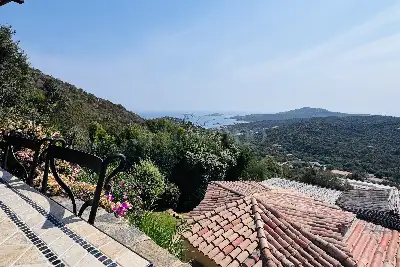 Villino a Schiera in vendita, Via Sottovento, Arzachena