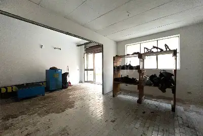 Magazzino in vendita, Via Luigi Siciliani, Roma