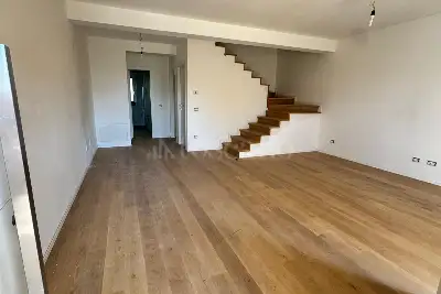 Villino a Schiera in vendita, Via dei Tulipani, Avezzano