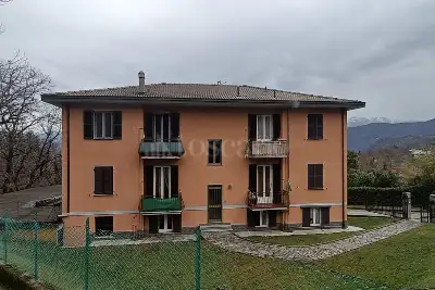 Casa Indipendente in vendita, Via Provinciale, Cadegliano-Viconago