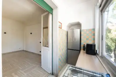 Casa in vendita, Via Apuania, Roma