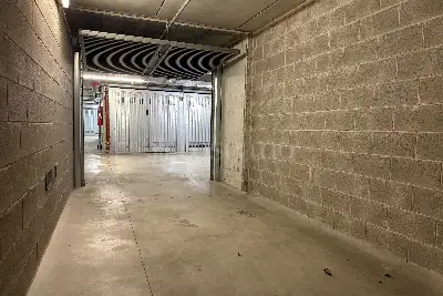 Box in affitto, Piazza Andrea Ferrari, Milano