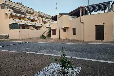 Villino a Schiera in vendita, Via Capraia, Latina