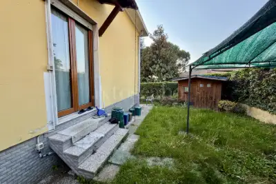 Villa Bifamiliare in vendita, Via Donatori di Sangue, Erbusco