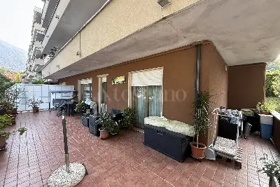 Casa in vendita, Via Salvatore Quasimodo, Como