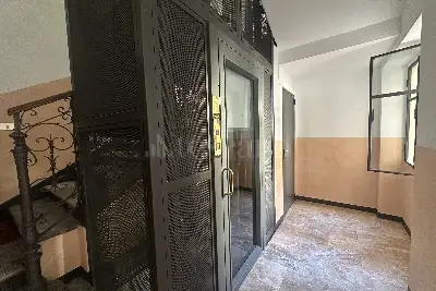 Casa in vendita, Via Piermarini 6, Milano