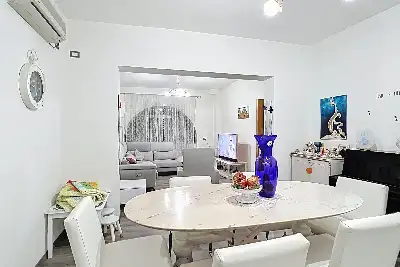 Villa Bifamiliare in vendita, Via Giuseppe Nigra, Sassari