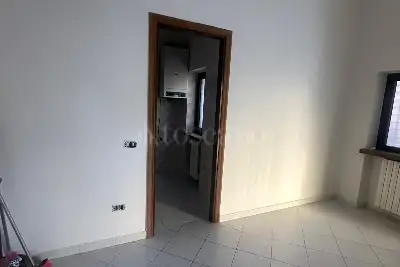 Negozio in affitto, Via Giuseppe Garibaldi, Avezzano