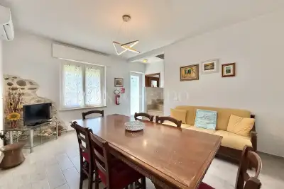 Villino a Schiera in vendita, Via Borgo Secolo, Peschiera del Garda