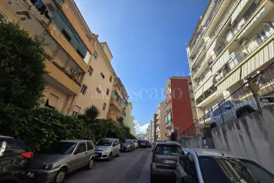 Box in vendita, Via Consalvo, Napoli