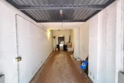 Box in vendita, Via Savona, Milano