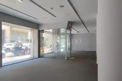 Negozio in vendita, Via Fontana, Milano