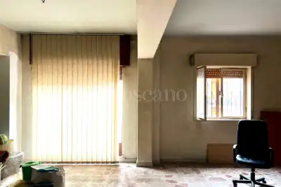 Magazzino in vendita, Via Giovanni Pascoli, Gravina di Catania