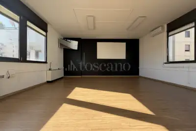 Ufficio in affitto, Viale Montegrappa 298b, Prato