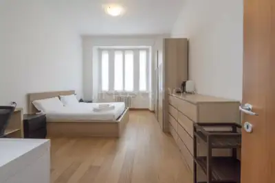Casa in vendita, Via Ugo Bassi, Milano