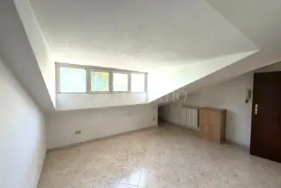Villino a Schiera in vendita, Via Racconigi, Roma