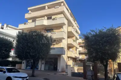 Box in vendita, Via Orazio, Pomezia