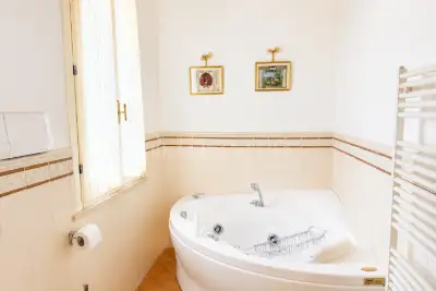 Villa in vendita, Via della Gherla, Moniga del Garda