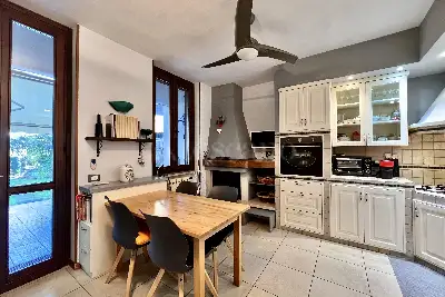 Villino a Schiera in vendita, Via Lombardia, Lonato del Garda