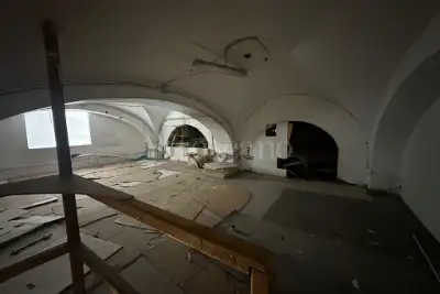 Negozio in affitto, Corso Cavour, Bari