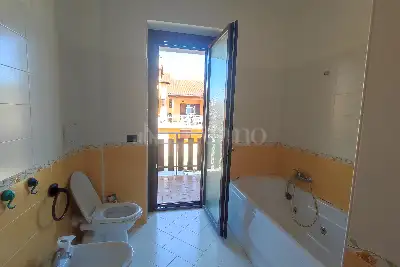 Villino a Schiera in vendita, Via Bazzanese, L'Aquila