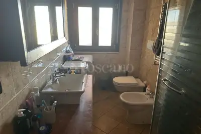 Casa in vendita, Via Roma, Pomezia