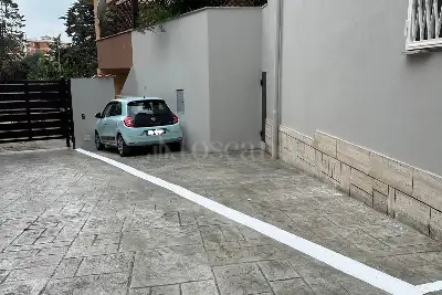 Garage in vendita, Via delle Calasanziane, Roma