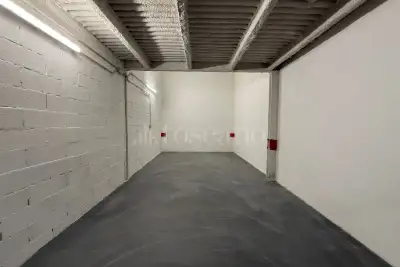 Box in affitto, Viale dei Colli Portuensi, Roma