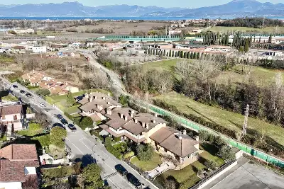 Casa in vendita, Via San Chiara, Peschiera del Garda