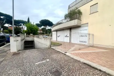 Box in vendita, Via Nomentana, Roma