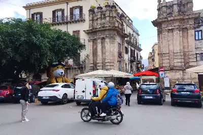 Casa in vendita, Via Volturno, Palermo