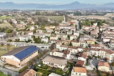 Villino a Schiera in vendita, Vicolo Brolo, Ponti sul Mincio