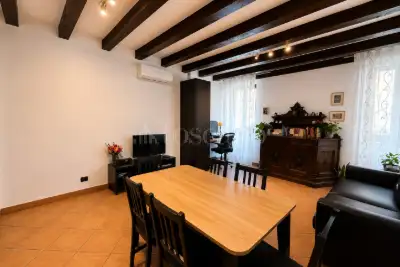 Casa in vendita, Via della Valverde 73, Verona