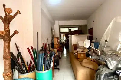 Negozio in vendita, Via Modestino del Gaizo, Avellino