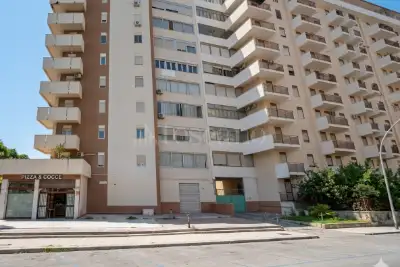 Magazzino in vendita, Via Mariano D'Amelio, Palermo