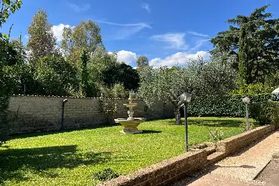 Villa Plurifamiliare in vendita, Via della Crisopa, Roma