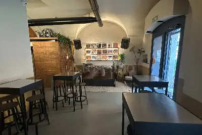 Palazzo in vendita, Via Andrea Da Bari, Bari