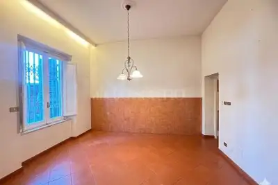 Villino a Schiera in vendita, Via Sem Benelli, Prato