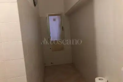 Capannone in vendita, Via Montalbano - Pistoia , Pistoia